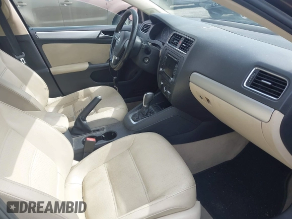 2013 Volkswagen Jetta SE с VIN 3VWDP7AJ1DM372752, выставлен на аукционе IAAI как лот 42380204 с пробегом 186 737 миль миль и . История ставок и продаж доступна на DreamBid. Изображение 5.