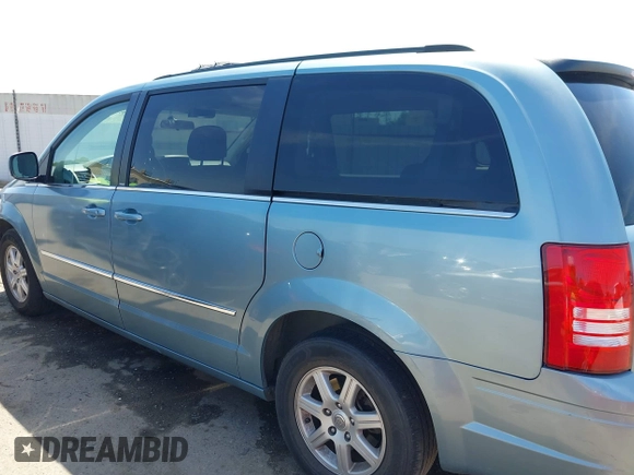 2010 Chrysler Town & Country Touring with VIN 2A4RR5D15AR278293, listed as a IAAI auction lot 41992405 with 125,529 mi miles. Bid and sale history available at carsss.com. Image 15.
