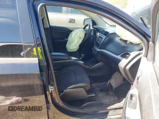 2016 Dodge Journey SE with VIN 3C4PDCAB4GT138223, listed as a IAAI auction lot 41759328 with 1 mi miles. Bid and sale history available at carsss.com. Image 5.