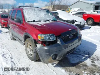 2005 Ford Escape XLT with VIN 1FMYU931X5KD99667, listed as a IAAI auction lot 41591057 with 69,595 mi miles. Bid and sale history available at carsss.com. Image 1.