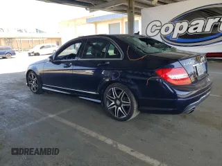 2013 Mercedes-Benz C 250 Sport с VIN WDDGF4HB1DA751415, выставлен на аукционе Copart как лот 60833735 с пробегом Не указан миль и Списание • Salvage title. История ставок и продаж доступна на DreamBid. Изображение 2.