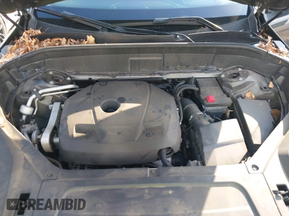 2018 Volvo XC90 Momentum with VIN YV4102PK4J1348626, listed as a IAAI auction lot 41478726 with 141,694 mi miles. Bid and sale history available at carsss.com. Image 10.