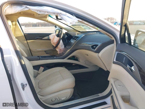 2013 Lincoln MKZ with VIN 3LN6L2G9XDR816801, listed as a IAAI auction lot 41769185 with 138,060 mi miles. Bid and sale history available at carsss.com. Image 5.