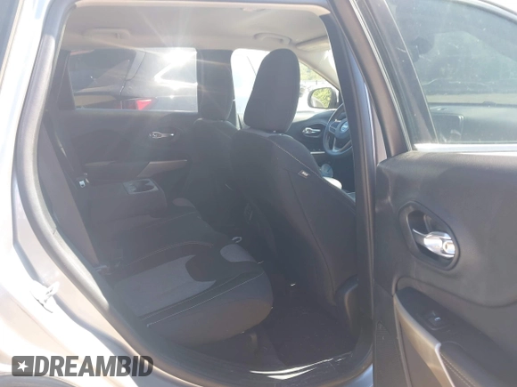 2018 Jeep Cherokee Latitude с VIN 1C4PJLCX1JD531305, выставлен на аукционе IAAI как лот 39712464 с пробегом 109 804 миль миль и . История ставок и продаж доступна на DreamBid. Изображение 8.