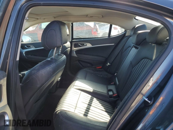 2022 Genesis G70 2.0T z VIN KMTG34TA5NU085937, wystawiony jako Copart lot #47049485 z przebiegiem 25 470 mil mil oraz Szkoda całkowita • Salvage title. Historia ofert i sprzedaży dostępna na DreamBid. Obrazek 10.