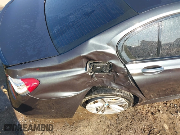 2016 BMW 7 Series 740i с VIN WBA7E2C53GG547930, выставлен на аукционе IAAI как лот 41691844 с пробегом 115 045 миль миль и . История ставок и продаж доступна на DreamBid. Изображение 6.