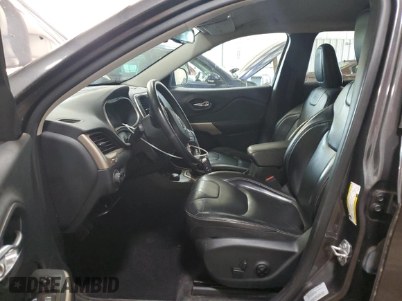 2017 Jeep Cherokee Limited z VIN 1C4PJMDB2HW601286, wystawiony jako Copart lot #60034815 z przebiegiem 55 948 mil mil oraz Szkoda całkowita • Salvage title. Historia ofert i sprzedaży dostępna na DreamBid. Obrazek 7.