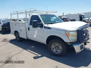 2012 Ford F-250 XL z VIN 1FDBF2A60CEC68510, wystawiony jako IAAI lot #42396003 z przebiegiem 185 303 mil mil oraz . Historia ofert i sprzedaży dostępna na DreamBid. Obrazek 1.