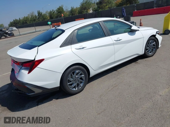 2024 Hyundai Elantra SEL with VIN KMHLM4DG2RU648117, listed as a IAAI auction lot 41879604 with 36,734 mi miles and . Bid and sale history available at carsss.com. Image 4.