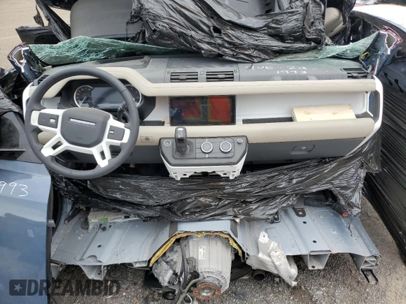 2023 Land Rover Defender S z VIN SALEJ7EXXP2129209, wystawiony jako Copart lot #75870424 z przebiegiem Nie podano mil oraz Nie do naprawy • Non repairable. Historia ofert i sprzedaży dostępna na DreamBid. Obrazek 8.