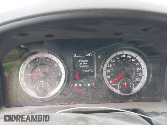 2017 Ram 1500 Big Horn z VIN 1C6RR7LT2HS766282, wystawiony jako IAAI lot #41868659 z przebiegiem 133 887 mil mil oraz . Historia ofert i sprzedaży dostępna na DreamBid. Obrazek 7.