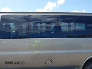 2001 Chevrolet Express with VIN 1GAHG39R711229376, listed as a IAAI auction lot 41948861 with 124,925 mi miles and . Bid and sale history available at carsss.com. Image 14.