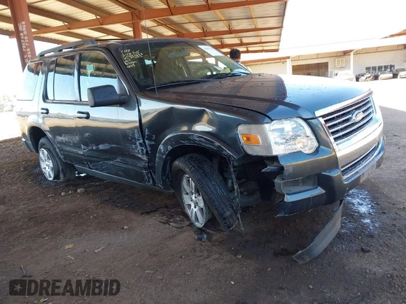 2010 Ford Explorer XLT with VIN 1FMEU6DE5AUA13383, listed as a IAAI auction lot 41841949 with 162,239 mi miles. Bid and sale history available at carsss.com. Image 1.
