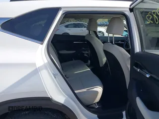 2023 Kia Seltos EX z VIN KNDERCAA3P7459805, wystawiony jako IAAI lot #42192832 z przebiegiem 11 833 mil mil oraz . Historia ofert i sprzedaży dostępna na DreamBid. Obrazek 8.