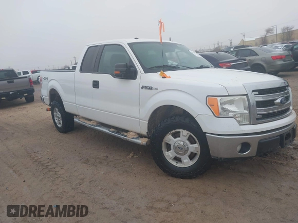 2014 Ford F-150 XL with VIN 1FTFX1EF3EKE72732, listed as a IAAI auction lot 41277885 with 153,712 mi miles. Bid and sale history available at carsss.com. Image 1.