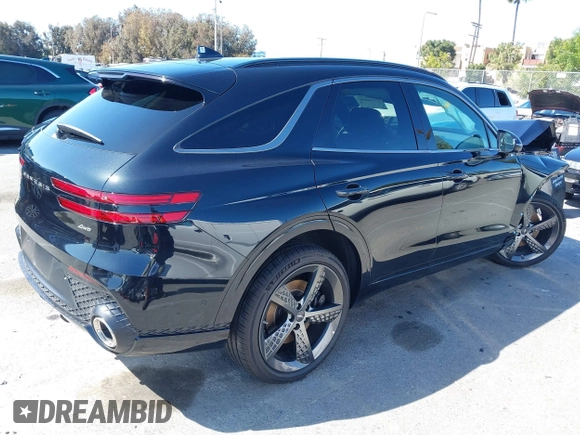2025 Genesis GV70 2.5T with VIN KMUMADTB8SU180047, listed as a IAAI auction lot 41926080 with 221 mi miles and . Bid and sale history available at DreamBid. Image 4.