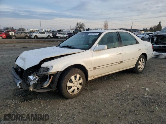 2001 Toyota Camry CE z VIN 4T1BG22K71U045151, wystawiony jako Copart lot #58041405 z przebiegiem 170 270 mil mil oraz Czysty tytuł • Clean title. Historia ofert i sprzedaży dostępna na DreamBid. Obrazek 1.