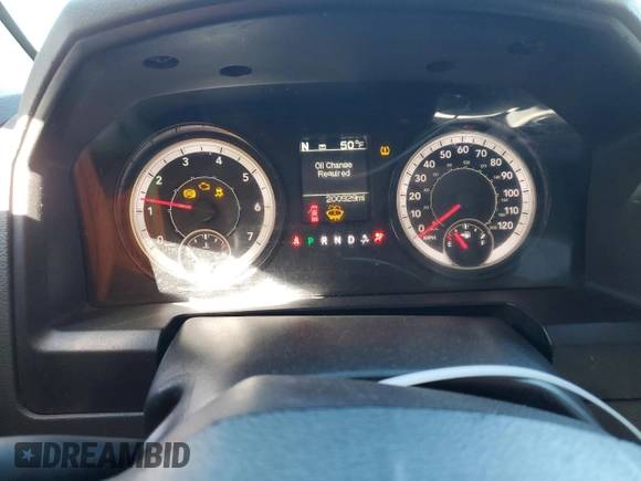 2018 Ram 1500 Express z VIN 1C6RR6FT6JS131898, wystawiony jako Copart lot #46692795 z przebiegiem 200 929 mil mil oraz Szkoda całkowita • Salvage title. Historia ofert i sprzedaży dostępna na DreamBid. Obrazek 9.