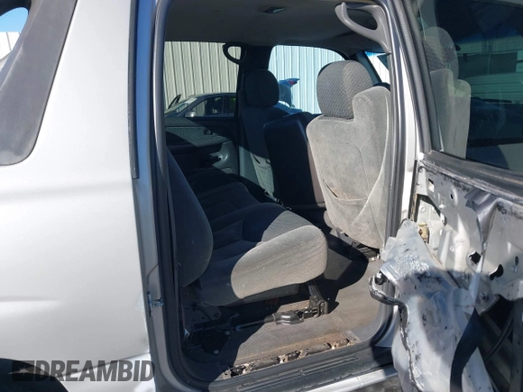 2004 Chevrolet Avalanche Z66 with VIN 3GNEC12TX4G258125, listed as a IAAI auction lot 40665236 with 219,016 mi miles and . Bid and sale history available at DreamBid. Image 8.