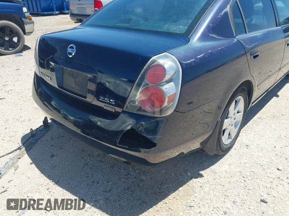 2006 Nissan Altima 2.5 with VIN 1N4AL11D16N442211, listed as a IAAI auction lot 42060046 with 164,950 mi miles. Bid and sale history available at carsss.com. Image 6.