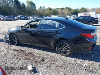 2018 Lexus ES with VIN 58ABK1GG7JU085607, listed as a IAAI auction lot 40888764 with 123,116 mi miles. Bid and sale history available at carsss.com. Image 14.