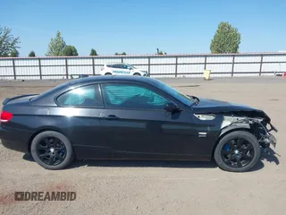 2010 BMW 3 Series z VIN WBAWV5C56AP081978, wystawiony jako IAAI lot #42170650 z przebiegiem 143 061 mil mil oraz . Historia ofert i sprzedaży dostępna na DreamBid. Obrazek 13.