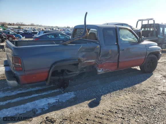1998 Dodge Ram 1500 with VIN 3B7HC12Y8WM266634, listed as a Copart auction lot 88629685 with 0 mi miles and Salvage Title. Bid and sale history available at carsss.com. Image 3.