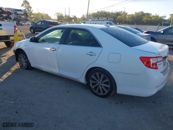 2014 Toyota Camry Hybrid LE with VIN 4T1BD1FK7EU114178, listed as a IAAI auction lot 41833139 with 175,117 mi miles. Bid and sale history available at carsss.com. Image 3.