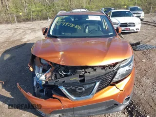 2017 Nissan Rogue S z VIN JN1BJ1CP9HW016617, wystawiony jako IAAI lot #41997886 z przebiegiem 97 431 mil mil oraz . Historia ofert i sprzedaży dostępna na DreamBid. Obrazek 6.