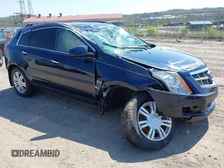 2011 Cadillac SRX Luxury Collection z VIN 3GYFNDEY5BS584936, wystawiony jako IAAI lot #42103176 z przebiegiem 141 647 mil mil oraz . Historia ofert i sprzedaży dostępna na DreamBid. Obrazek 1.