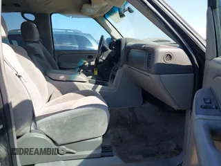 2005 Chevrolet Tahoe Z71 with VIN 1GNEC13T75R269616, listed as a IAAI auction lot 42529693 with 321,143 mi miles and . Bid and sale history available at DreamBid. Image 5.
