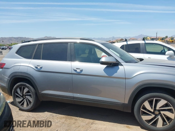 2024 Volkswagen Atlas SE with VIN 1V2HR2CA2RC568429, listed as a IAAI auction lot 42371188 with 18,903 mi miles and . Bid and sale history available at DreamBid. Image 13.