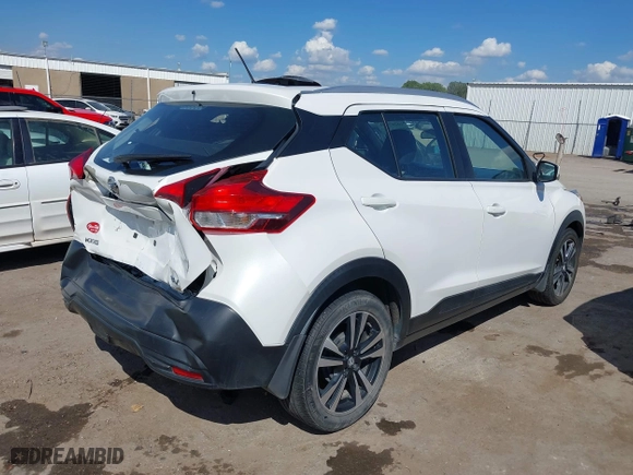 2018 Nissan Kicks SV with VIN 3N1CP5CU1JL505380, listed as a IAAI auction lot 40267581 with 80,705 mi miles. Bid and sale history available at carsss.com. Image 4.