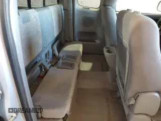 2006 Toyota Tacoma z VIN 5TETX22NX6Z302658, wystawiony jako Copart lot #58216445 z przebiegiem 228 466 mil mil oraz Tytuł czysty. Historia ofert i sprzedaży dostępna na DreamBid. Obrazek 10.