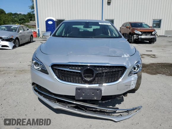 2018 Buick LaCrosse Essence with VIN 1G4ZP5SS3HU206802, listed as a Copart auction lot 68867894 with 44,916 mi miles and Salvage Title. Bid and sale history available at carsss.com. Image 5.