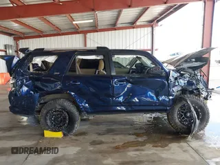 2021 Toyota 4Runner SR5 with VIN JTEMU5JR3M5893415, listed as a IAAI auction lot 41531818 with 82,226 mi miles and . Bid and sale history available at DreamBid. Image 14.