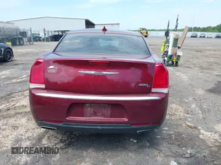 2016 Chrysler 300 C z VIN 2C3CCAEG8GH119036, wystawiony jako IAAI lot #42020978 z przebiegiem 210 116 mil mil oraz . Historia ofert i sprzedaży dostępna na DreamBid. Obrazek 17.