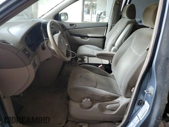 2004 Toyota Sienna CE with VIN 5TDZA23C84S022708, listed as a Copart auction lot 70347683 with 190,585 mi miles and Non Repairable. Bid and sale history available at carsss.com. Image 7.