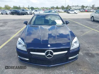 2013 Mercedes-Benz SLK 350 z VIN WDDPK5HA8DF054593, wystawiony jako IAAI lot #41821009 z przebiegiem 148 571 mil mil oraz . Historia ofert i sprzedaży dostępna na DreamBid. Obrazek 6.