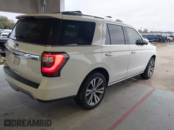 2020 Ford Expedition Limited with VIN 1FMJU1KT7LEA07228, listed as a IAAI auction lot 41391344 with 34,386 mi miles. Bid and sale history available at carsss.com. Image 4.