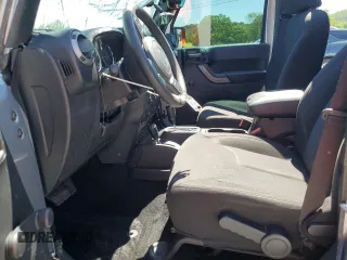 2016 Jeep Wrangler Unlimited Sport z VIN 1C4BJWDG4GL327252, wystawiony jako Copart lot #57433645 z przebiegiem 109 108 mil mil oraz Szkoda całkowita • Salvage title. Historia ofert i sprzedaży dostępna na DreamBid. Obrazek 7.