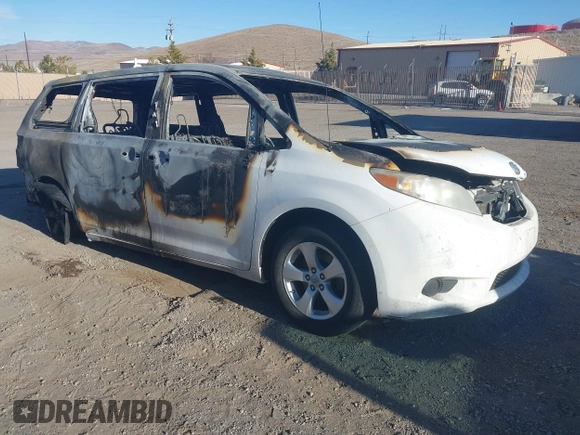 2012 Toyota Sienna LE AAS with VIN 5TDKK3DC2CS259437, listed as a IAAI auction lot 41440161 with 1 mi miles. Bid and sale history available at carsss.com. Image 1.