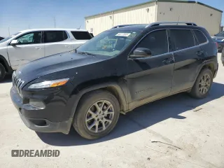 2017 Jeep Cherokee Latitude with VIN 1C4PJLCSXHW653163, listed as a Copart auction lot 49277655 with 209,156 mi miles and Salvage title. Bid and sale history available at DreamBid. Image 1.