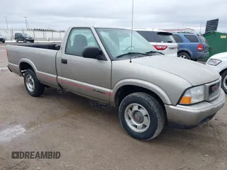 1998 GMC Sonoma with VIN 1GTCS1445WK505426, listed as a IAAI auction lot 41710516 with 112,703 mi miles. Bid and sale history available at carsss.com. Image 1.
