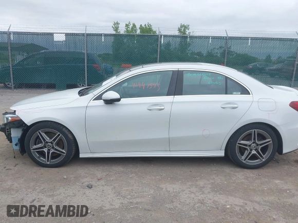 2020 Mercedes-Benz A 220 с VIN WDD3G4FB0LW036562, выставлен на аукционе IAAI как лот 42447595 с пробегом 75 612 миль миль и . История ставок и продаж доступна на DreamBid. Изображение 15.
