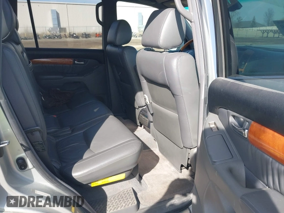 2005 Lexus GX 470 with VIN JTJBT20X250085307, listed as a IAAI auction lot 41783340 with 259,386 mi miles. Bid and sale history available at carsss.com. Image 8.