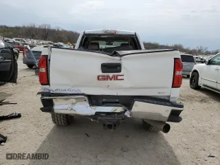 2018 GMC Sierra 3500HD SLT with VIN 1GT42XCY3JF154559, listed as a Copart auction lot 50743385 with 165,332 mi miles and Salvage Title. Bid and sale history available at carsss.com. Image 6.