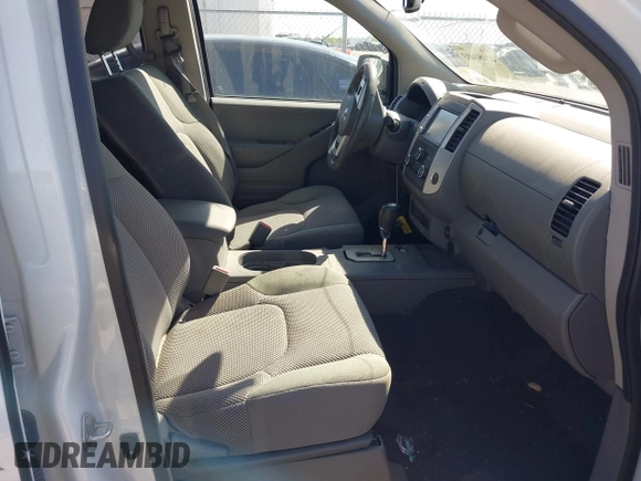 2021 Nissan Frontier SV z VIN 1N6ED0EA7MN705315, wystawiony jako IAAI lot #42080403 z przebiegiem 44 031 mil mil oraz . Historia ofert i sprzedaży dostępna na DreamBid. Obrazek 5.
