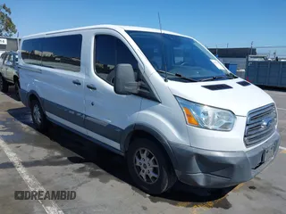 2016 Ford Transit Passenger XL z VIN 1FMZK1YG9GKA83642, wystawiony jako IAAI lot #42417571 z przebiegiem 185 998 mil mil oraz . Historia ofert i sprzedaży dostępna na DreamBid. Obrazek 1.