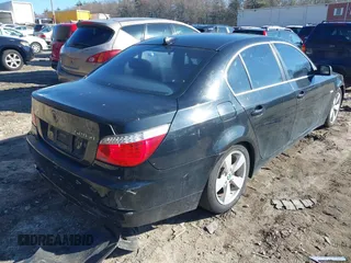 2008 BMW 5 Series 528xi with VIN WBANV13598CZ54306, listed as a IAAI auction lot 41779114 with 118,200 mi miles. Bid and sale history available at carsss.com. Image 4.